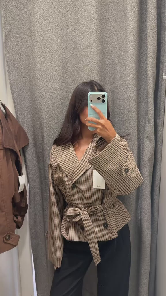 Adèle 506 — TikTok source 22 — @selinagngrz — rights validated 2026-09-11