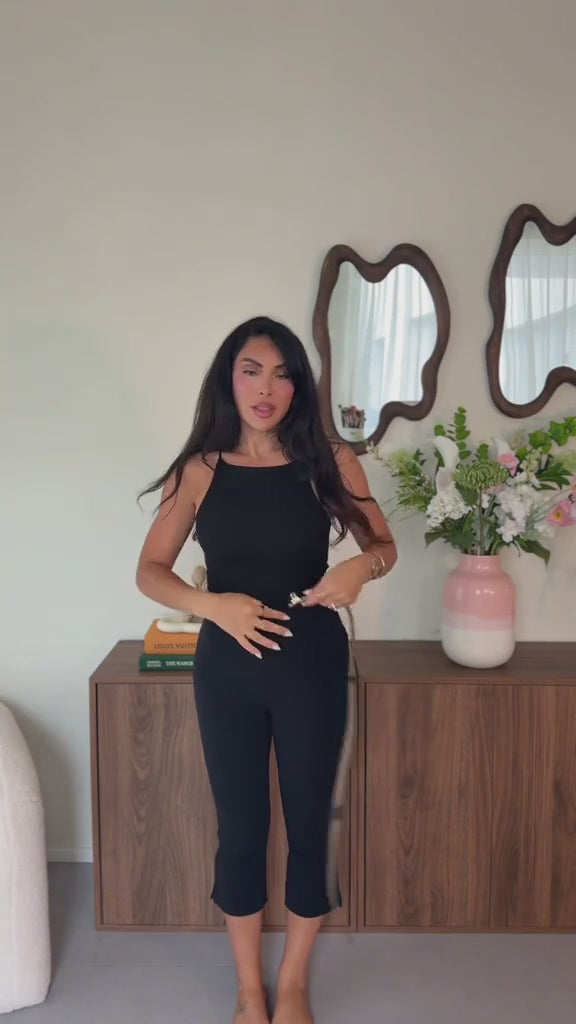 Adèle 506 — TikTok source 40 — @hanadiidiab — rights validated 2026-09-11 — first 3 seconds removed