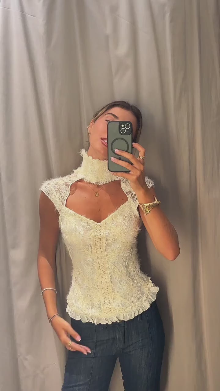 Romantic High-Neck Corset social video 2