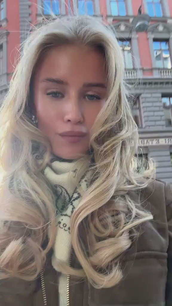 Célina Aviator Jacket — V05 — @1zab3l1a — publication rights validated 2026-09-13